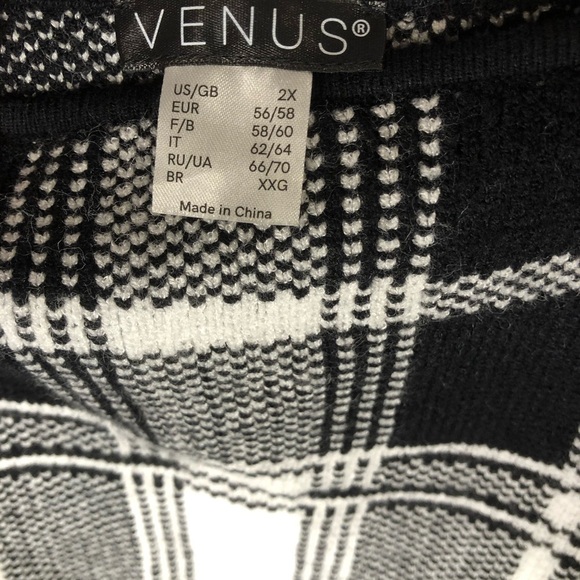 Black and White Plaid Women's Top - Picture 10 of 10